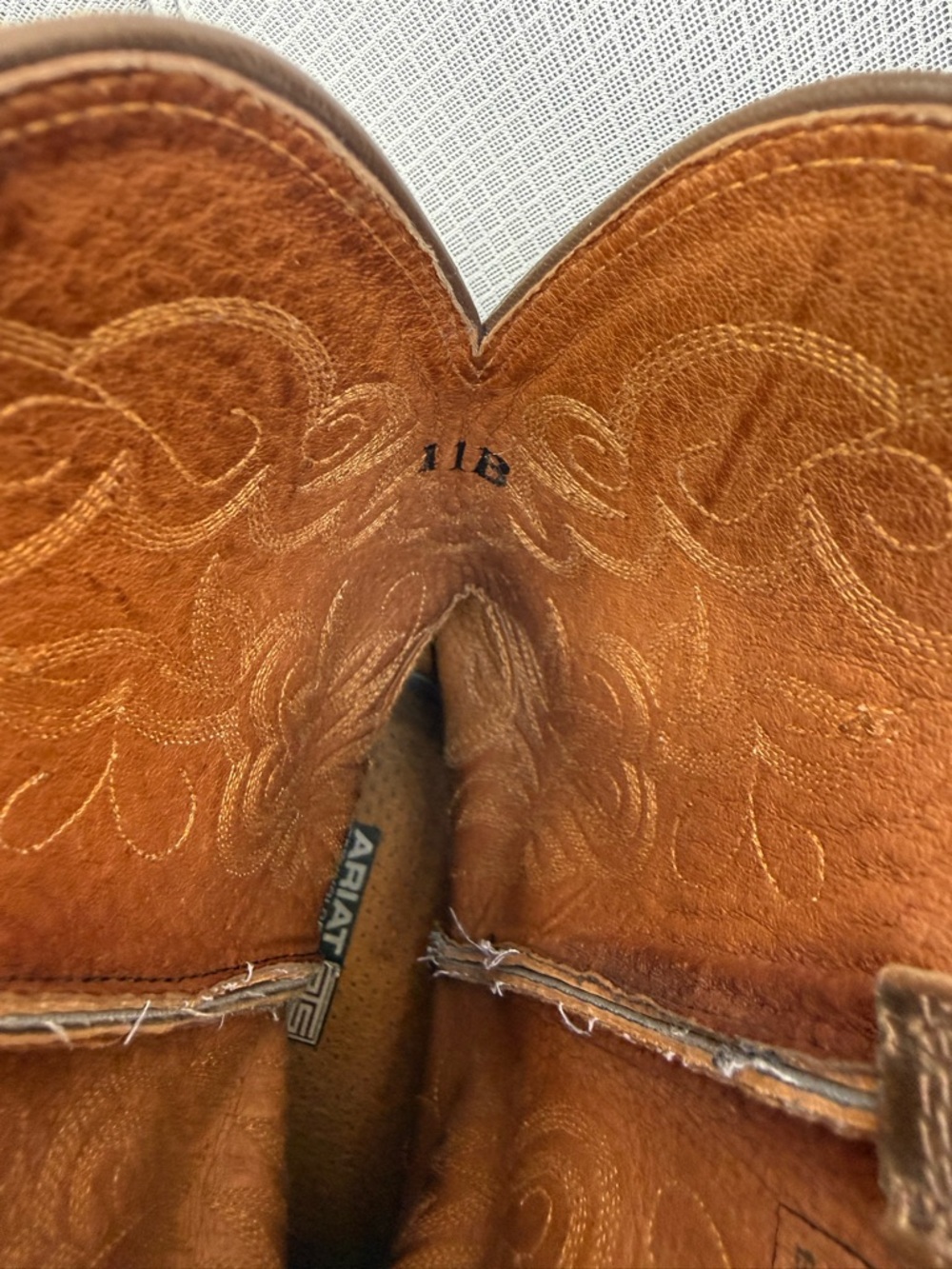 Ariat Women’s Size 11 Tan Distressed Leather Western Cowboy Boots Embroidered - Picture 7 of 9